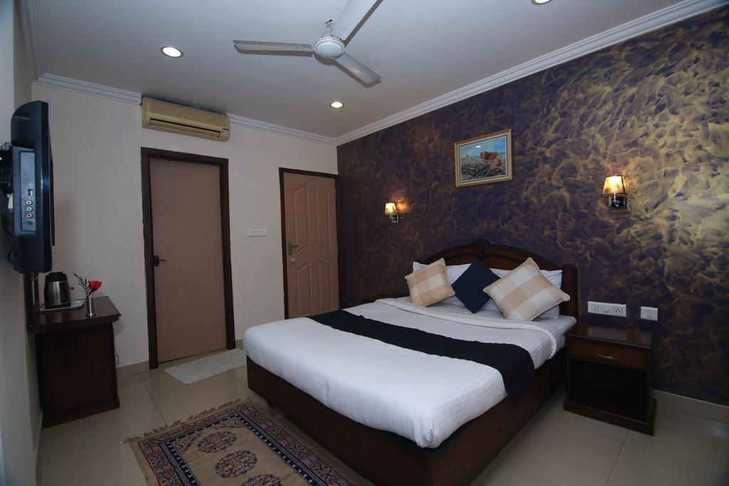 Hotel Mintflower Sultan Bathery Habitación foto
